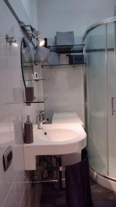 Appartamento Mama Monolocale Terrazzo Vista Mare Ventimiglia Ngoại thất bức ảnh